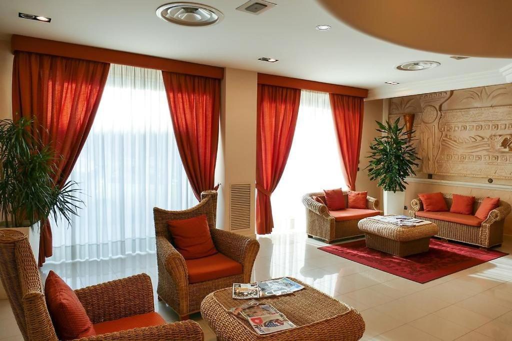 Stella Charming & Luxury Rooms コンヴェルサーノ エクステリア 写真