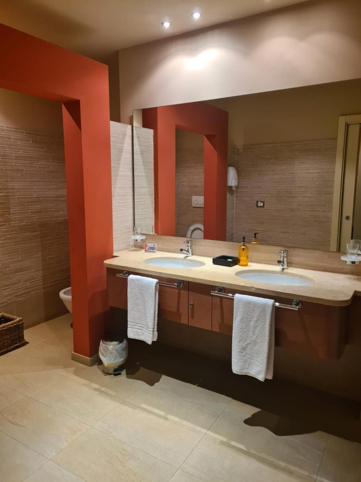 Stella Charming & Luxury Rooms コンヴェルサーノ エクステリア 写真